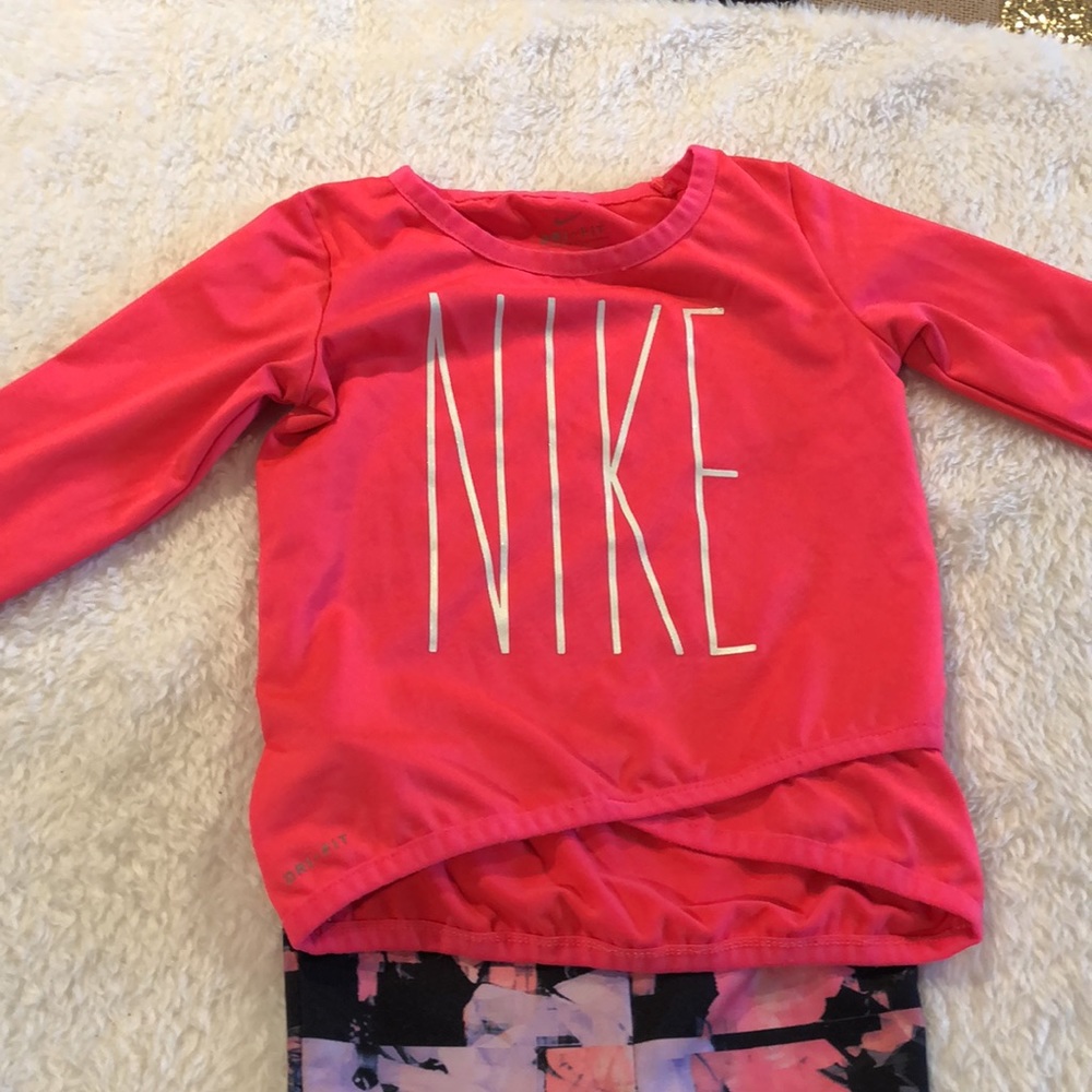 Nike Dri fit long sleeve and legging set - Picture 3 of 8